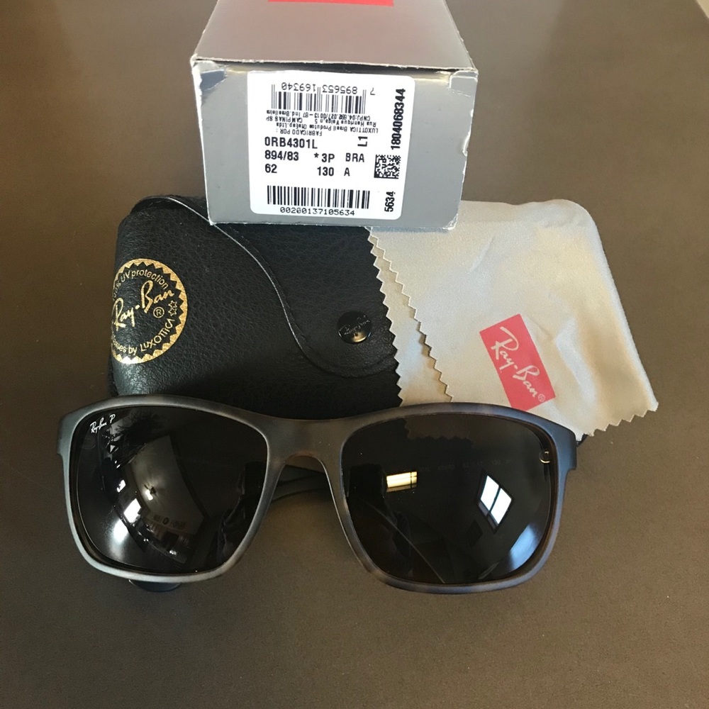 Women’s Polarized Ray-Ban Sunglasses